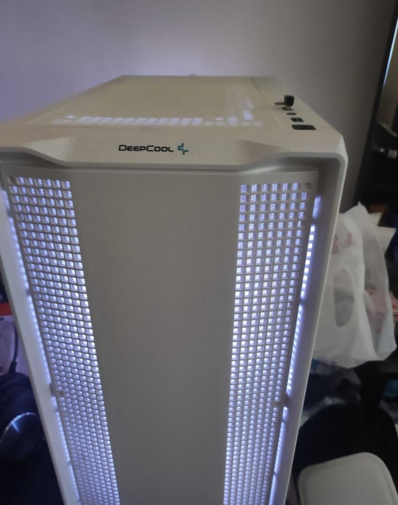 Геймърски компютър Amd ryzen 7 5700X3D
