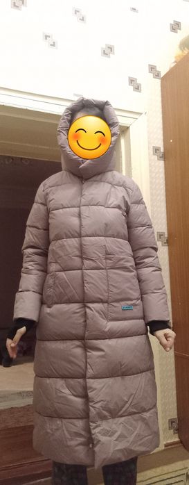 Продается новая куртка.
Prodayetsya novaya kurtka.