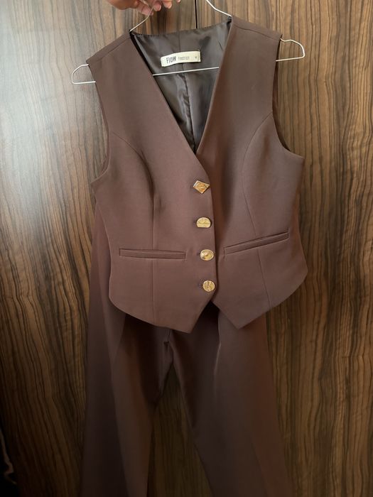 Кафяв комплект с елече