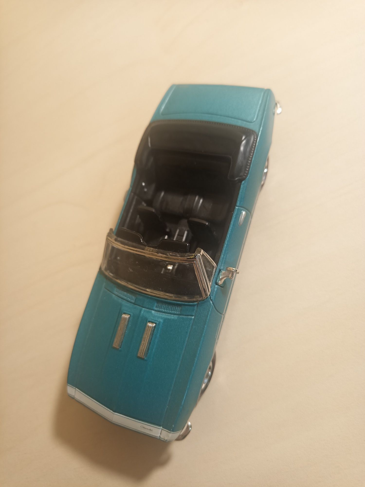 Vand masinuta de colectie camaro 1967 - ertl