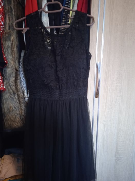 Rochie neagră tull și dantela