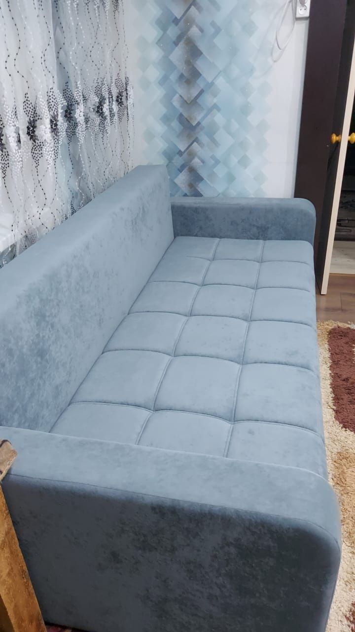 Продам диван,  обсолютно новый