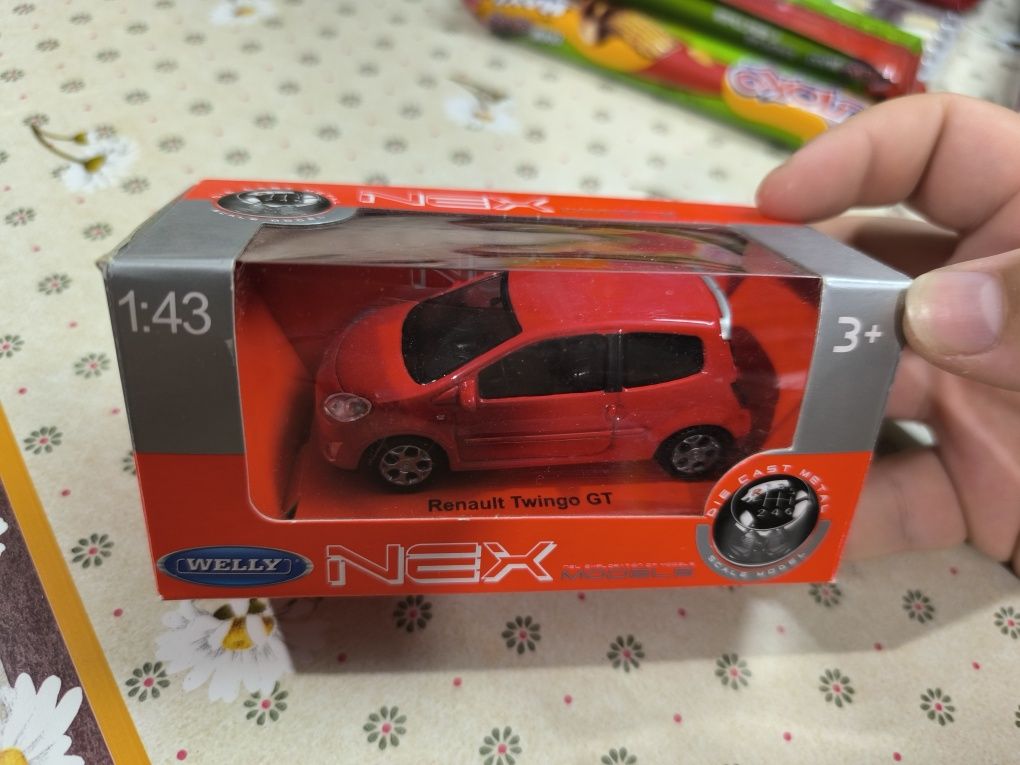 Welly Renault Twingo GT 1:43 мащаб