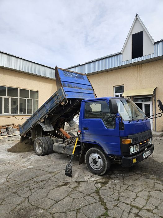 Доставка 2 куба, 3 тонны, Мини самосвал,  Щебень Отсев Сникерс Песок Ч