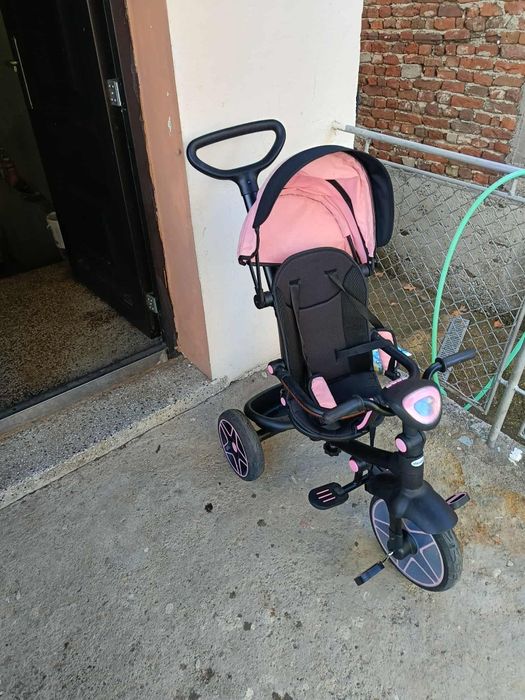 Триколка със сенник Chipolino Derby