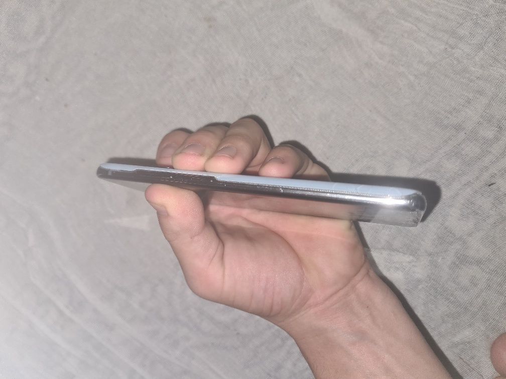 Samsung s20 5g  sotiladi