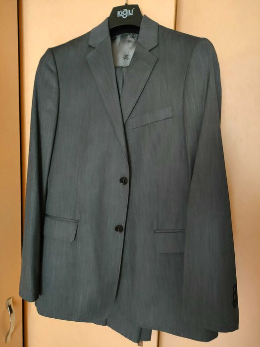 Продам мужской костюм