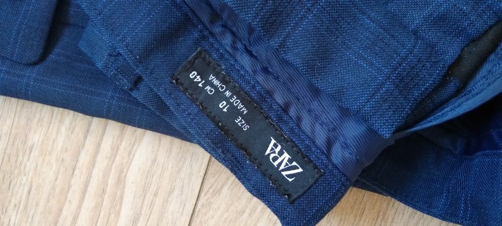 Продам костюм и обувь "Zara"