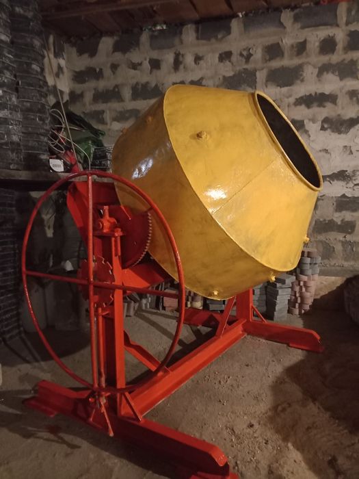 Бетономешалка 500литров 380 вольт.