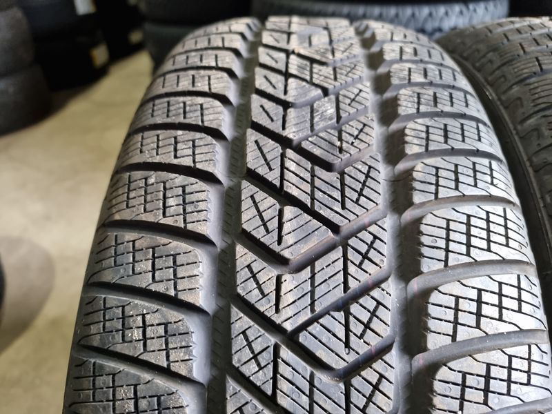 235/55/19 PIRELLI 4бр