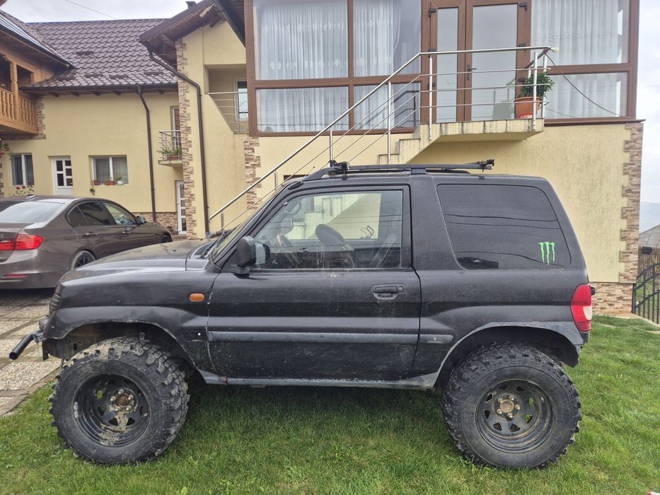 Vând Mitsubishi Pajero Pinin 2.0 GDI