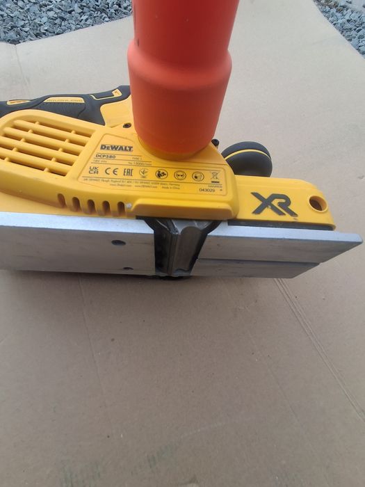 Rindea dewalt DCP 580 .