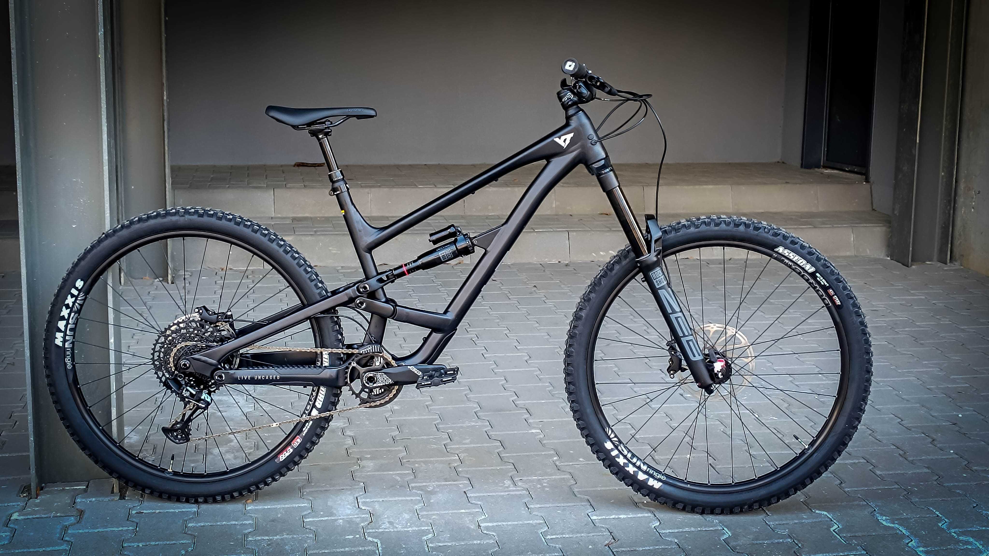 YT Capra Core 1, 29'', Marimea XL-NOUA An 2024