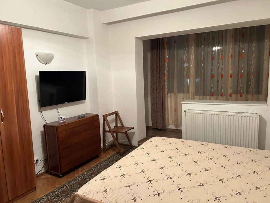Inchiriez apartament cu 2 camere in Deva