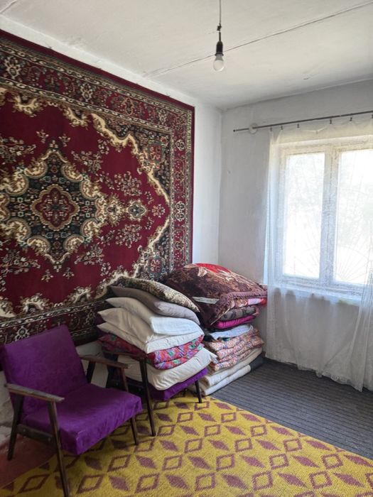 Китоб тумани марказида, Янгиобод кўчаси 7/6  3-ХОНАЛИ УЙ СОТИЛАДИ