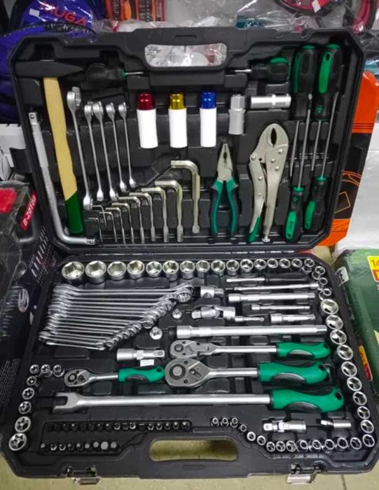 Набор ключей 142+2, ключи, головки, трещетка, накидной, рожковый.