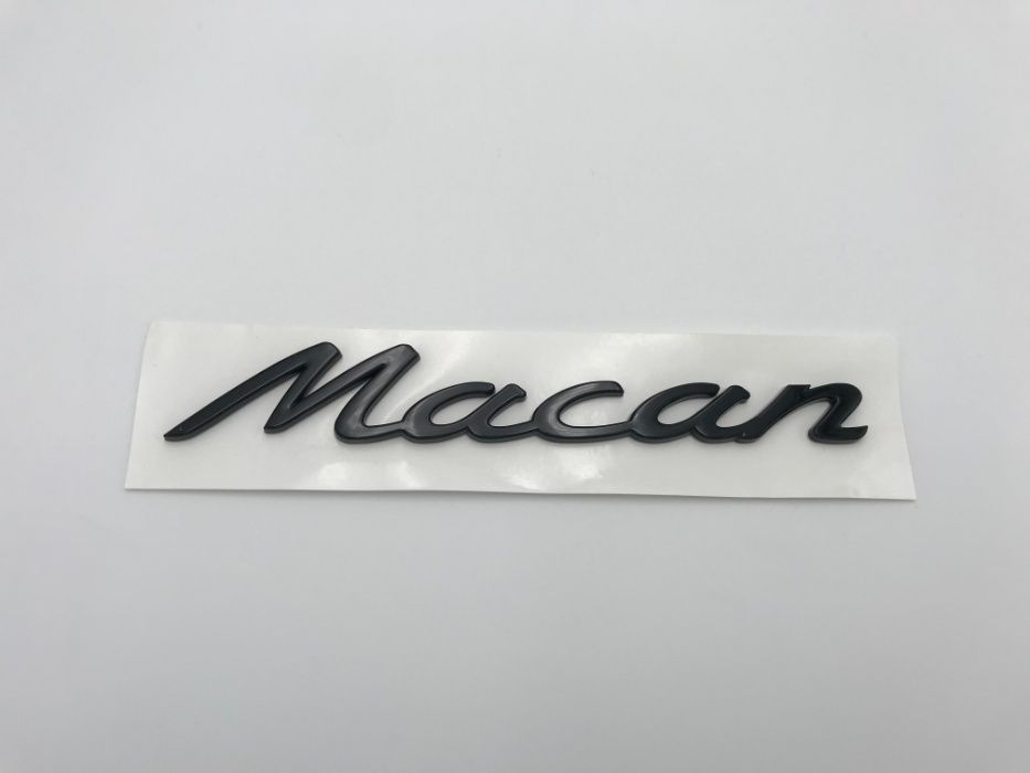 Emblema PORSCHE MACAN spate negru