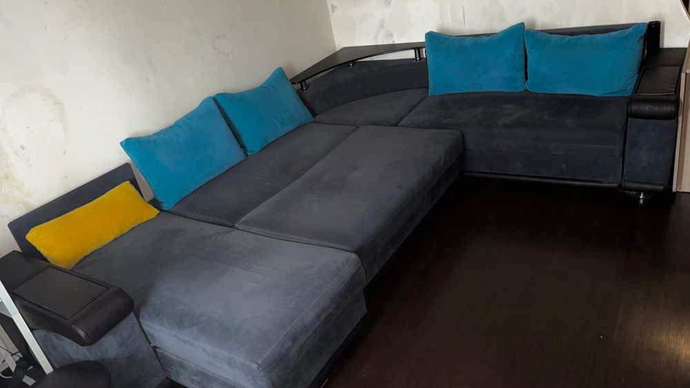 Диван угловой, российский