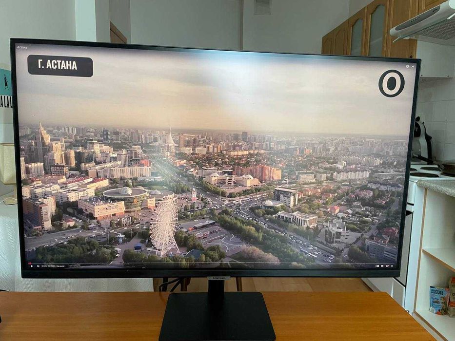 Монитор Samsung 32" Smart M7