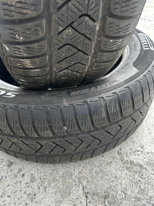 4бр Зимни гуми Pirelli 215/55R17