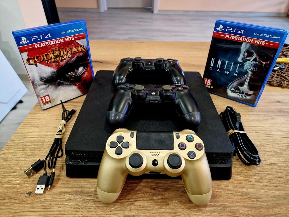 Playstation 4 slim / PS4 Slim + 3 Джоистика + 2 Игри + Кабели