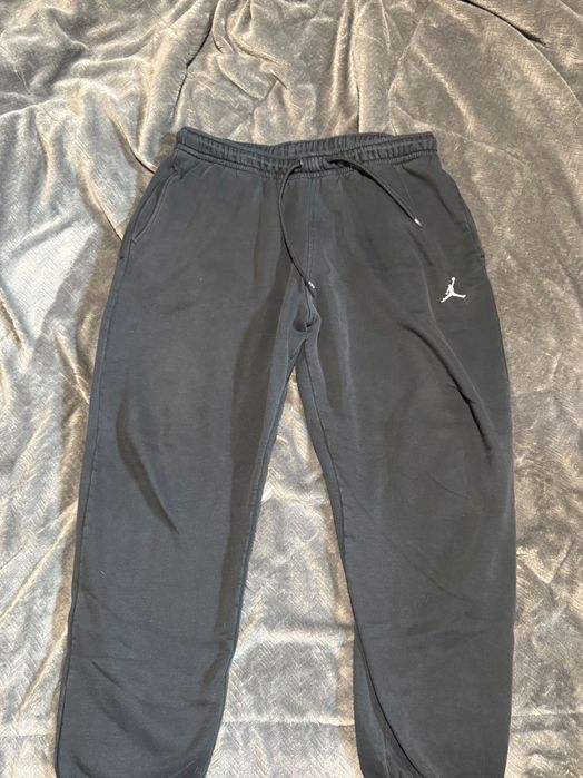 Черен Анцуг Jordan