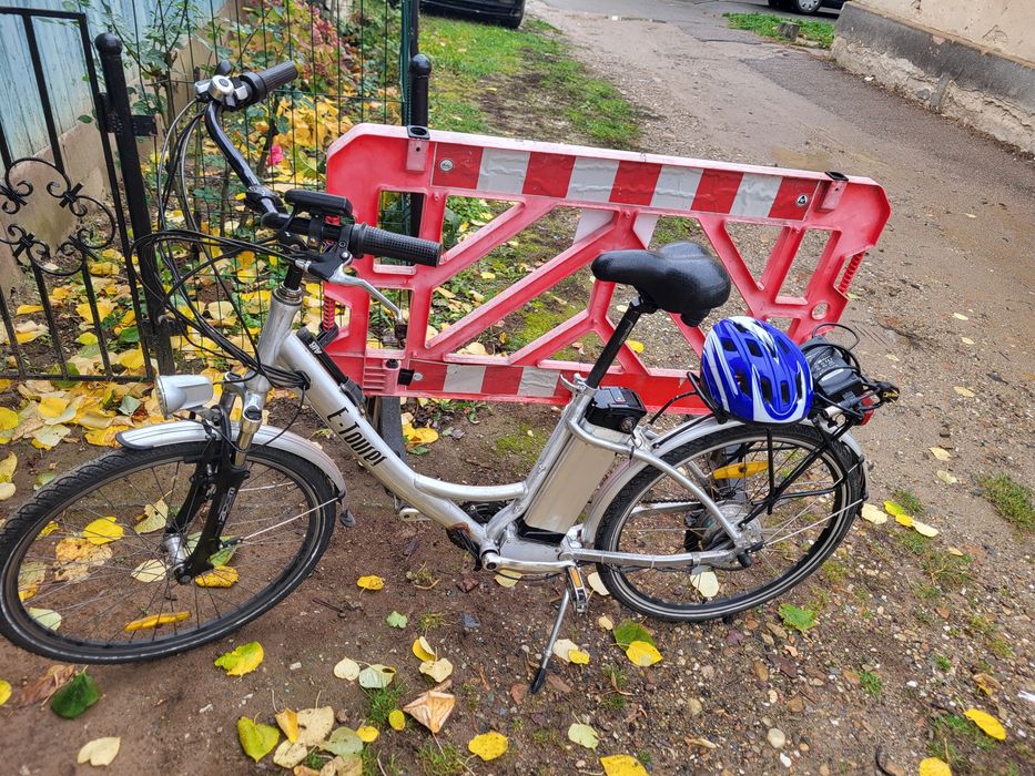 Bicicleta electricâ/ combinată e.toures