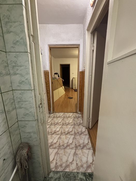 Vand apartament 2 camere semidecomandat