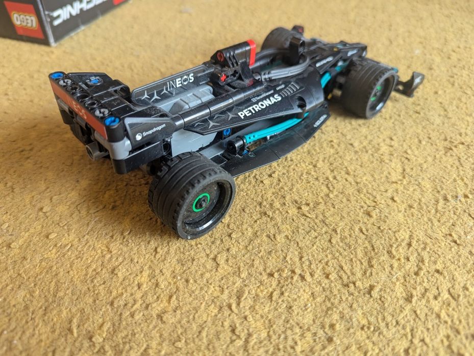 Lego Technic 42165 Mercedes AMG F1 W14 Pull Back