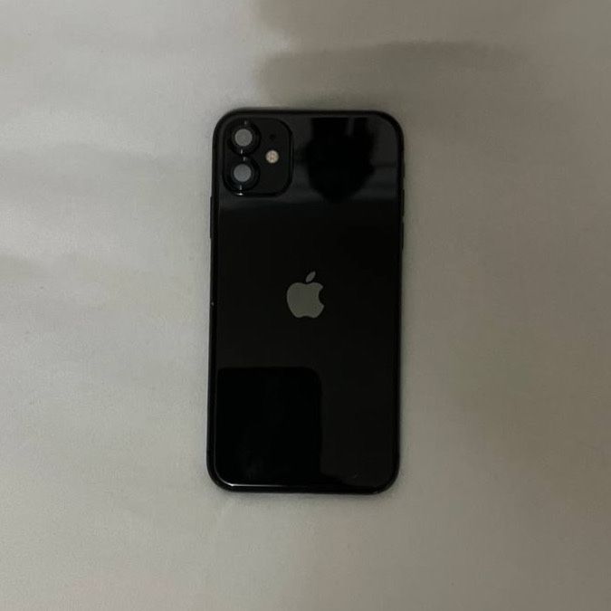 Iphone 11  Ideal usta ko’rmagan