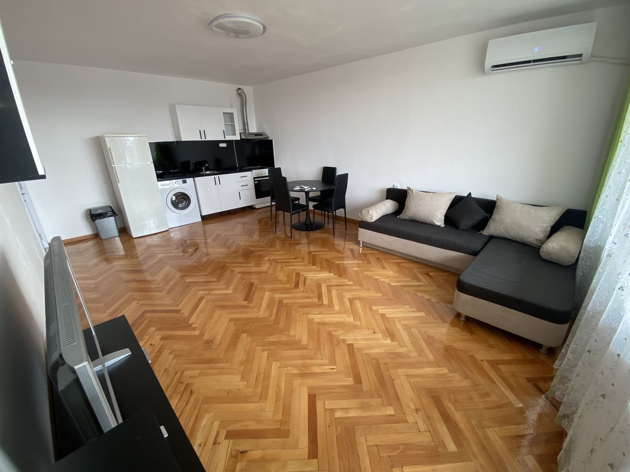 Продава се Тристаен апартамент в Видин, Калето - 90 кв.м за 1500 €/кв.м - Снимка #8
