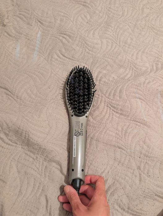 Perie par cu aer cald