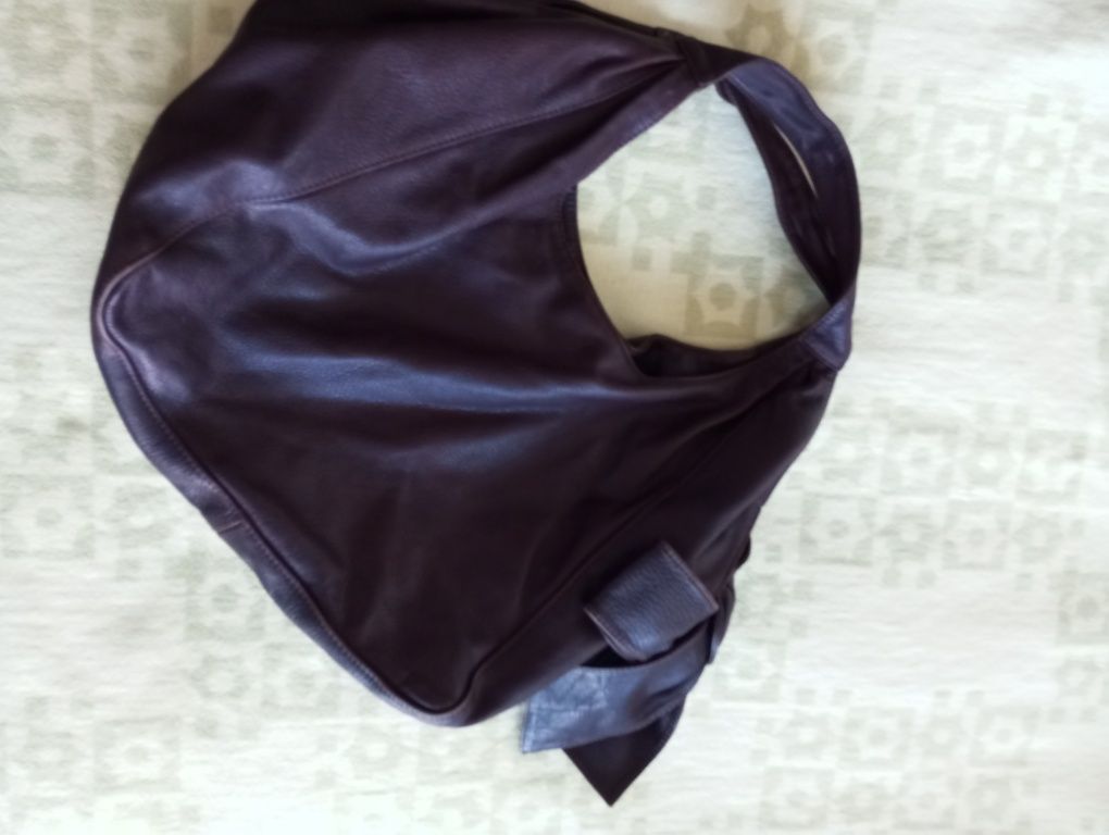 Valentino чанта естествена кожа