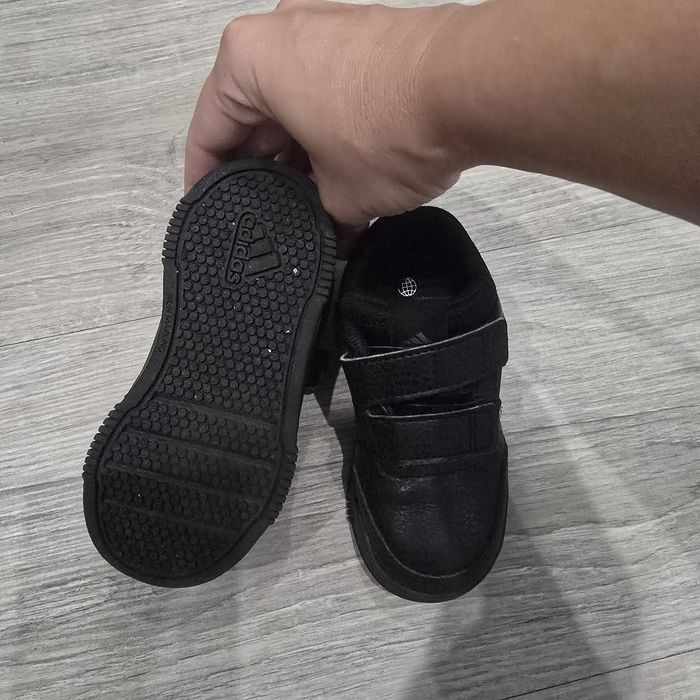 Детски обувки Adidas 23 номер нови
