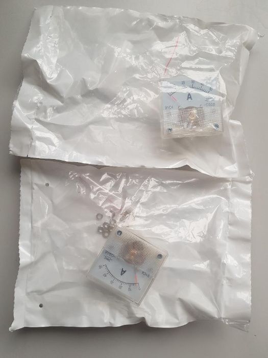 Ampermetru 50A DC curent continuu + sunt 50A 75mV. Nou ambalat!