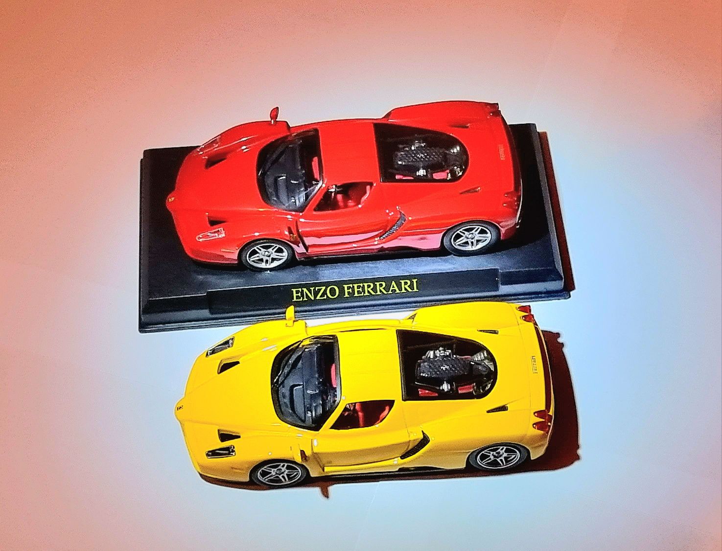 Machetă Auto Ferrari Enzo scara 1 43