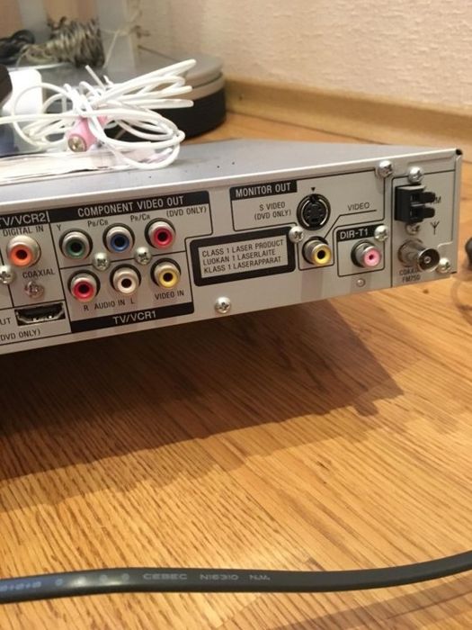 Sony kino teater sotiladi. Xolati ideal.