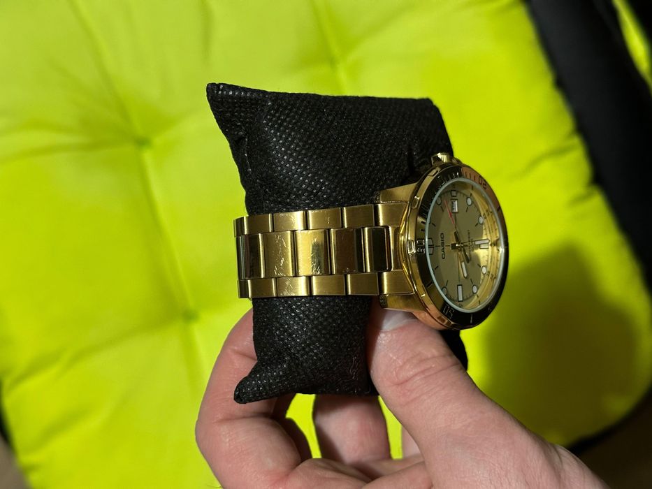 Часовник Casio Златист ( Златен )
