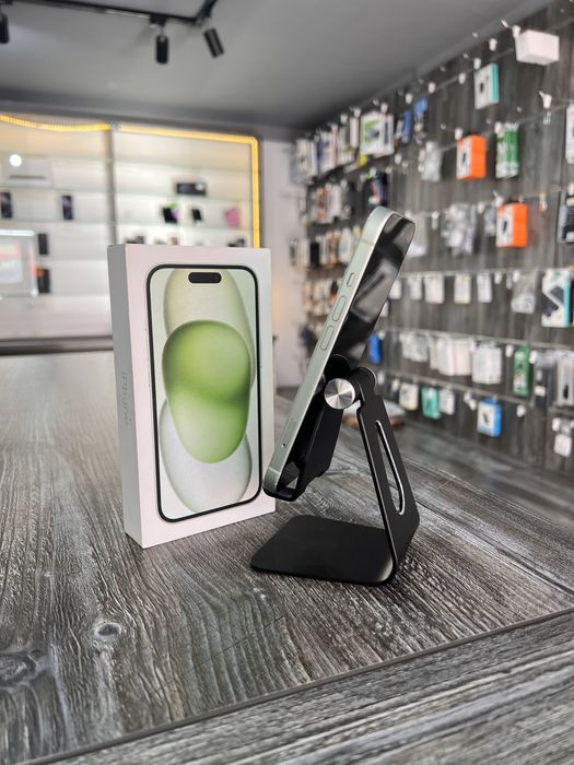 iPhone 15, 128GB, Green