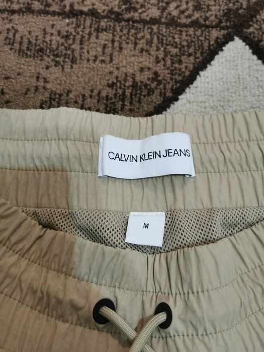 Pantaloni CK superbi