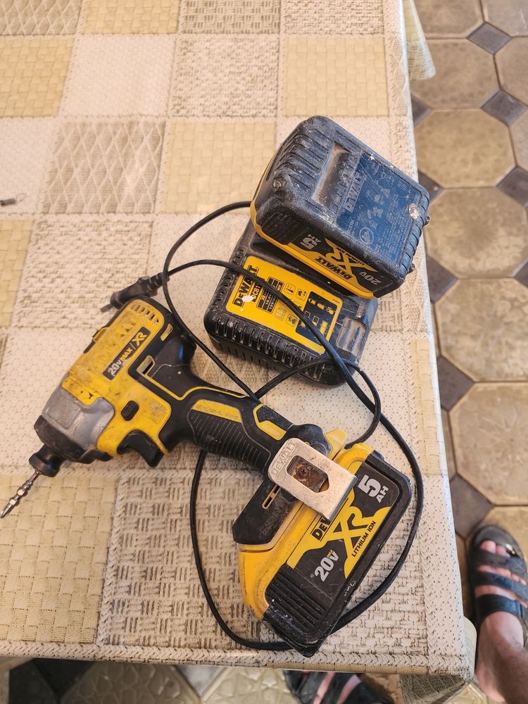 DEWALT шурпаверт.