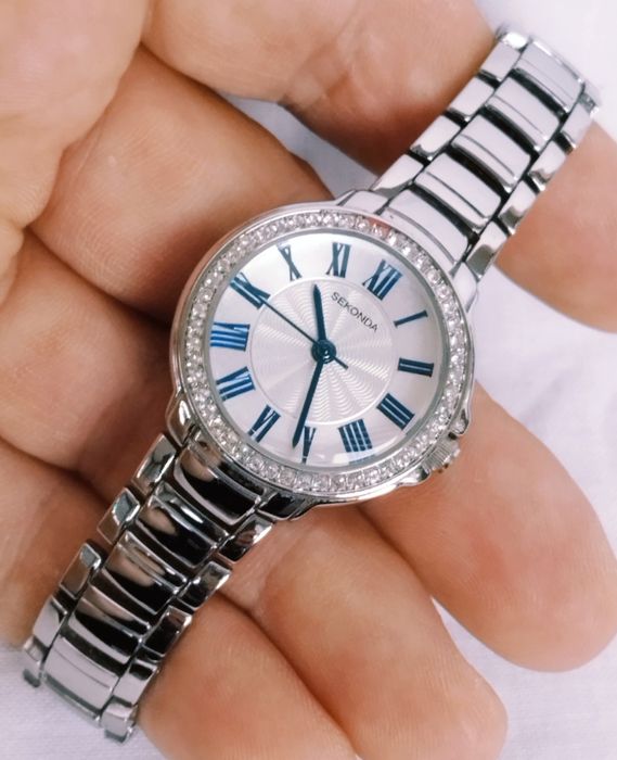 Ceas de dama Sekonda Classic Quartz, cadran argintiu, bratara din otel