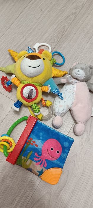 Jucarii zornaitoare bebe