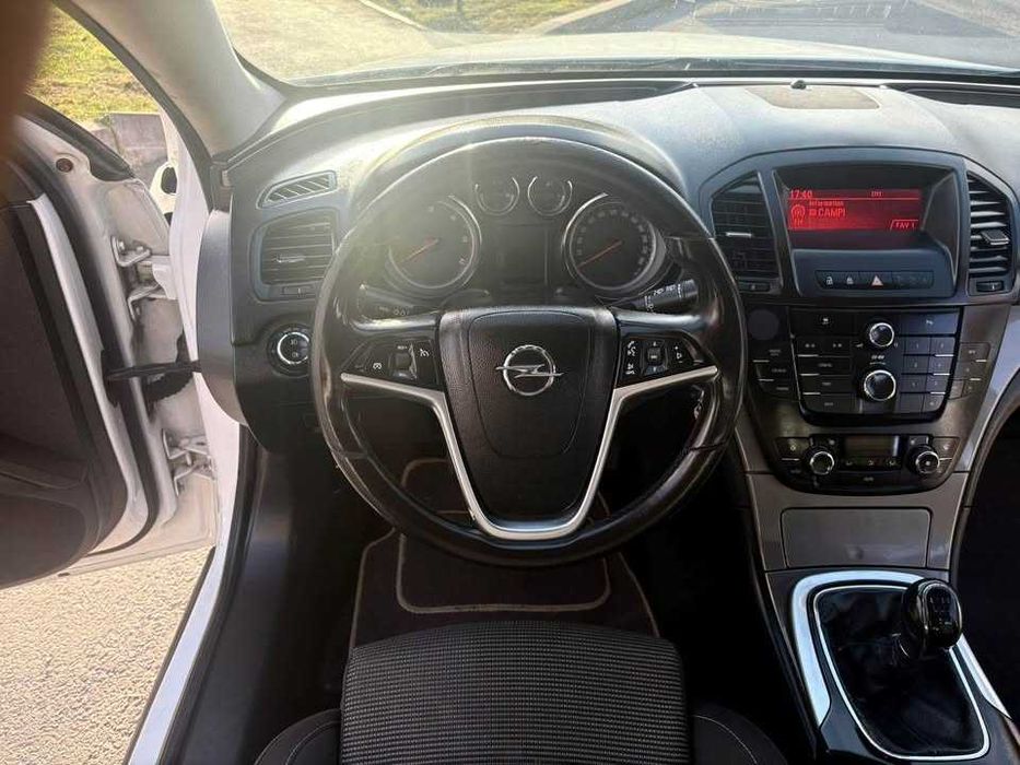 Vand sau schimb Opel Insignia 2010