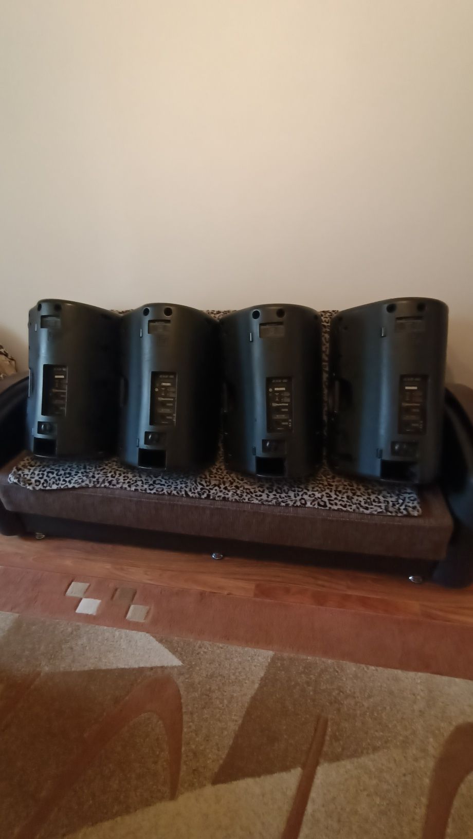 Vând 4 boxe Ev,zx5.