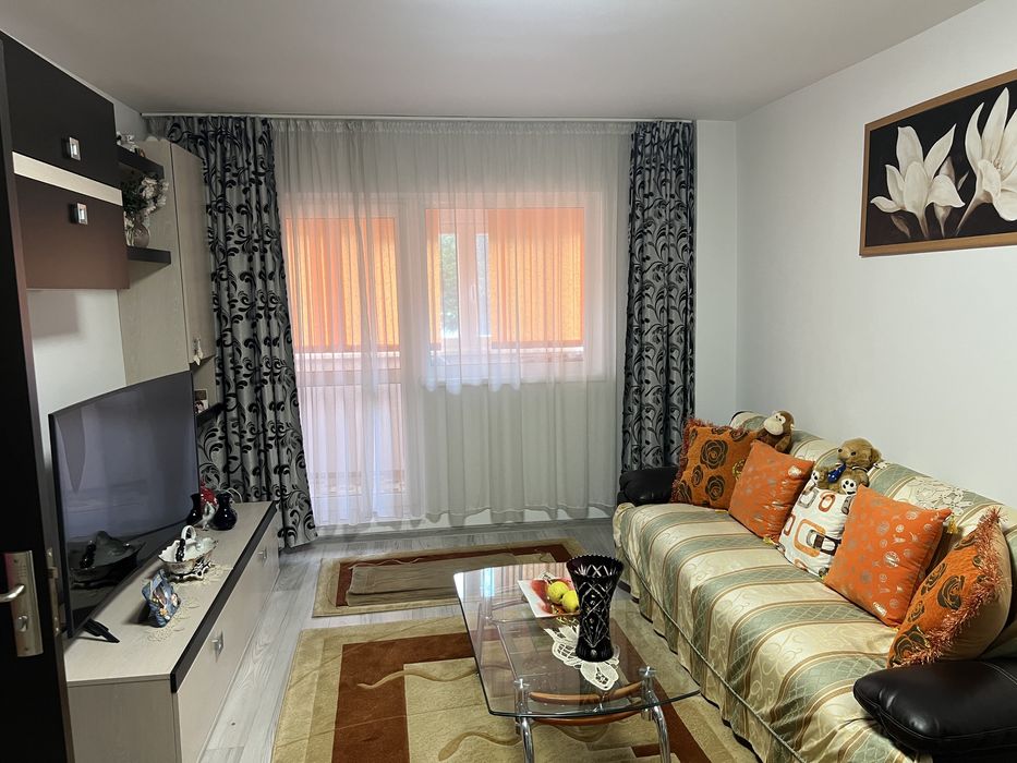 Apartament 2 camere decomadat str.Toamnei