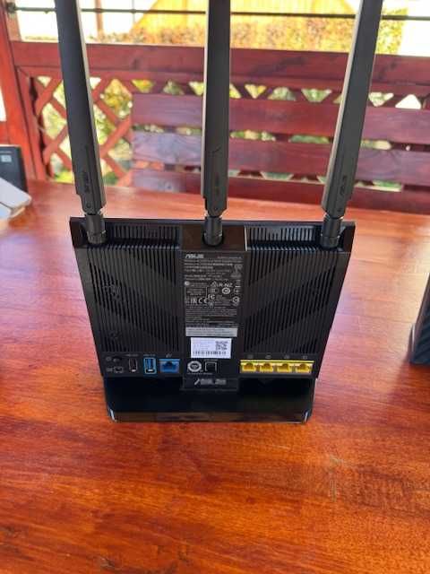 Router Asus RT-AC86U plus 2xRT-AC68U sistem mesh