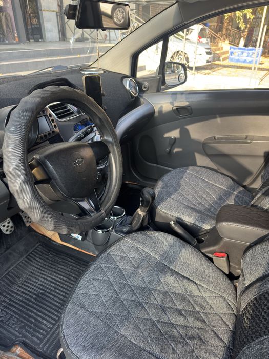 Срочно продаю Спарк 2014 года