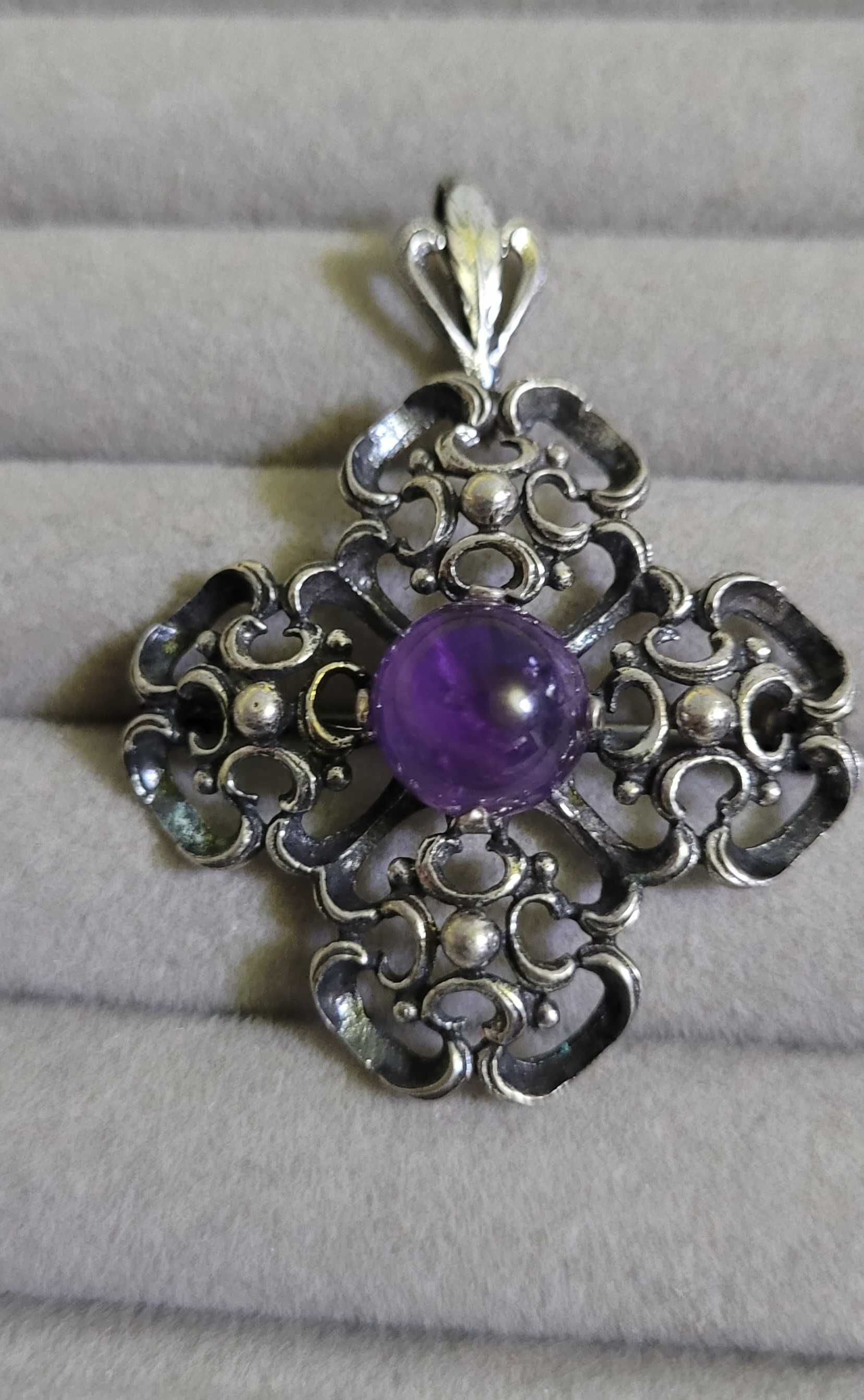 Broșă/pandantiv vintage din argint cu ametist cabochon