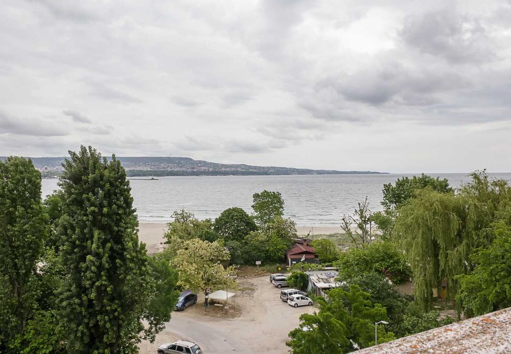 Дава се под наем Двустаен апартамент в Варна, Аспарухово - 65 кв.м за 700 € - Снимка #15